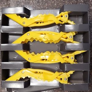 NIB drybar Hold Me hair clips